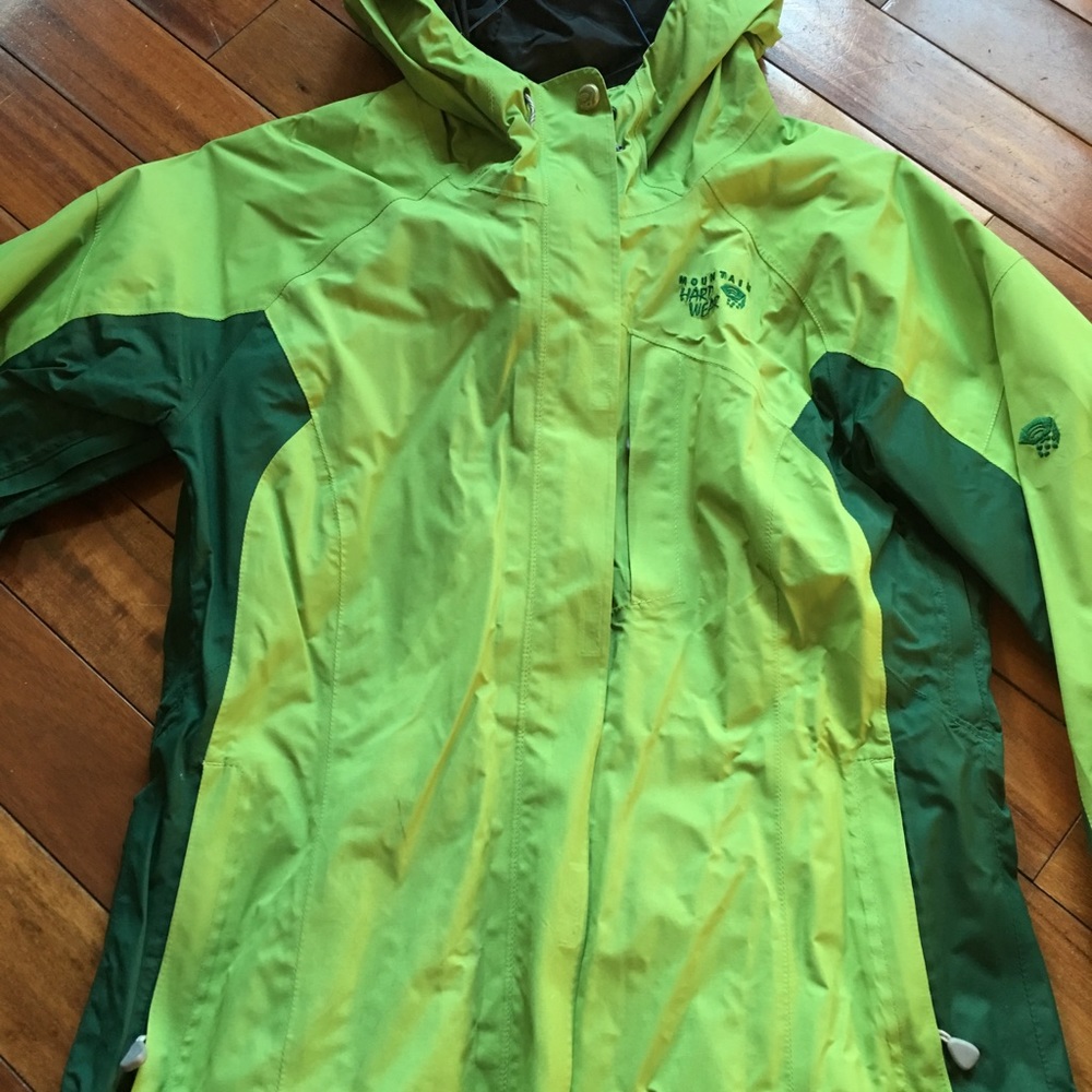 Mountain Hardwear woman’s shell jacket
